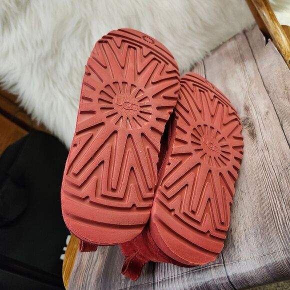 UGG Neumel Chukka Lace-up Red‎ Suede Sherpa-lined Boots #3236 SZ 7 - Picture 6 of 12